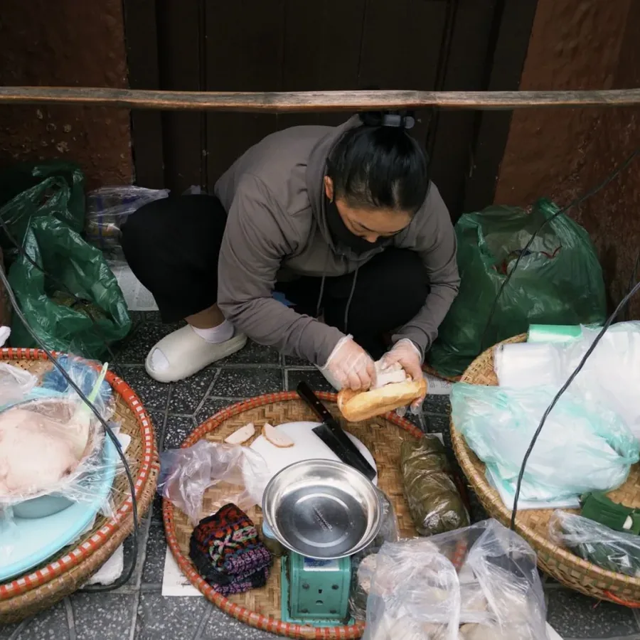 Sân ngoài trời buổi tối